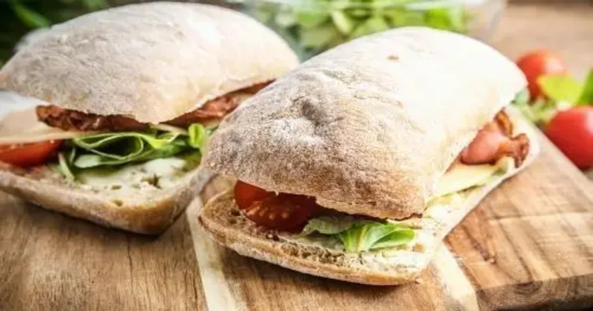 Pan ciabatta más alternativas distintas preparaciones y rellenos