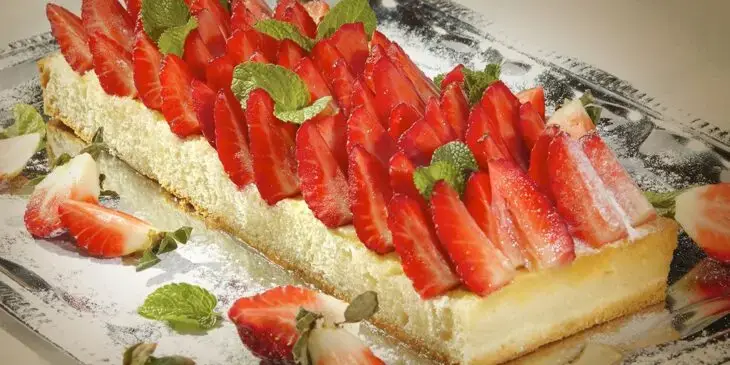 Kuchen mit Erdbeeren