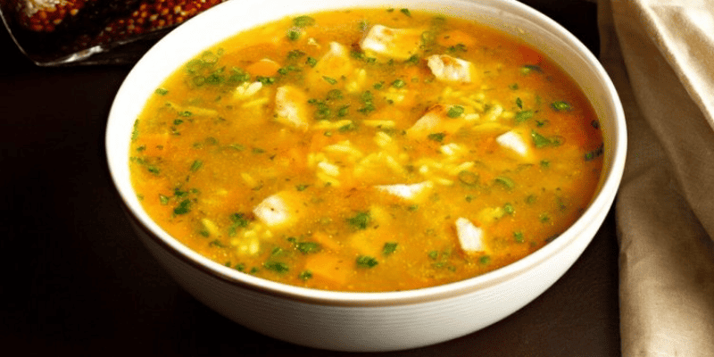 Sopa de pollo sencilla, fácil y muy rica