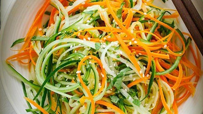 Ensalada Thai de Pepino y Zanahoria