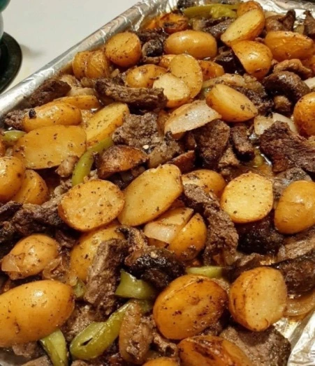 Papas al Sartén y Filete con Mantequilla y Ajo