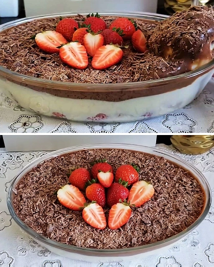 Postre en Capas de Fresas con Crema y Ganache de Chocolate
