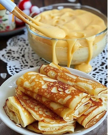 Crepas Enrolladas con Crema Pastelera
